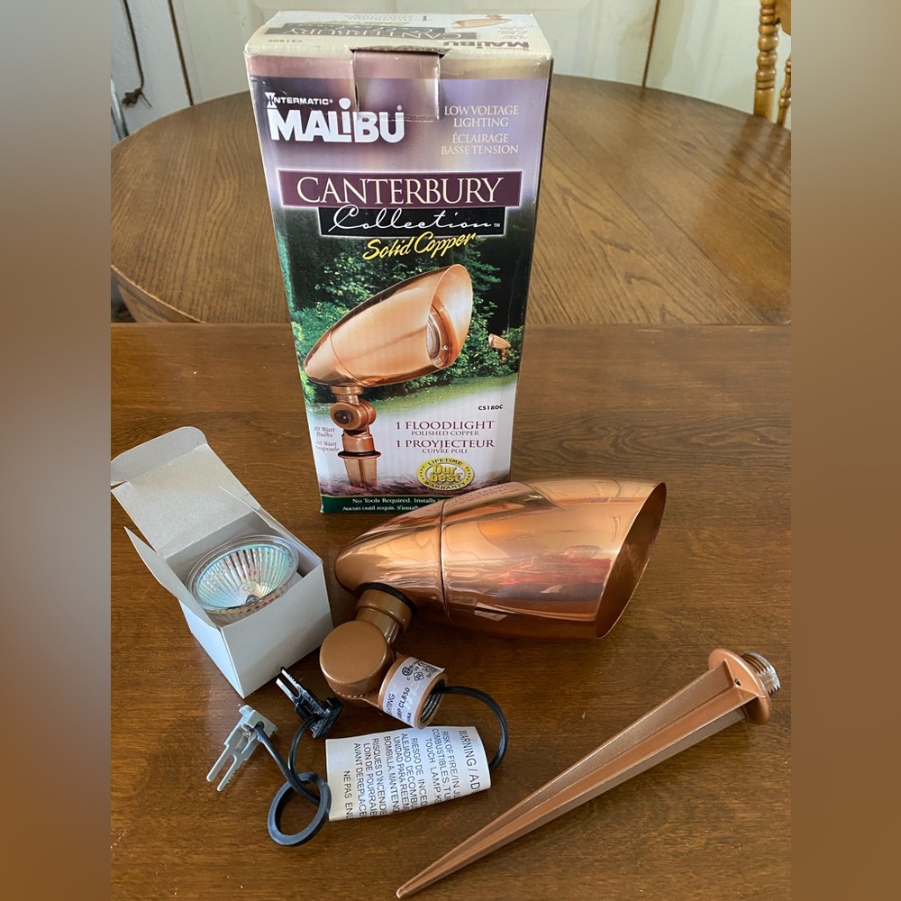Malibu Copper Outdoor Lights, 2 for the price.